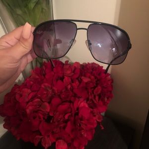 Guess sunglasses with soft case